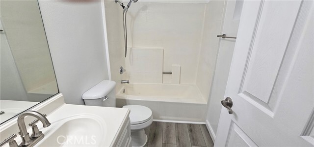 Building Photo - 760 Rimpau Ave