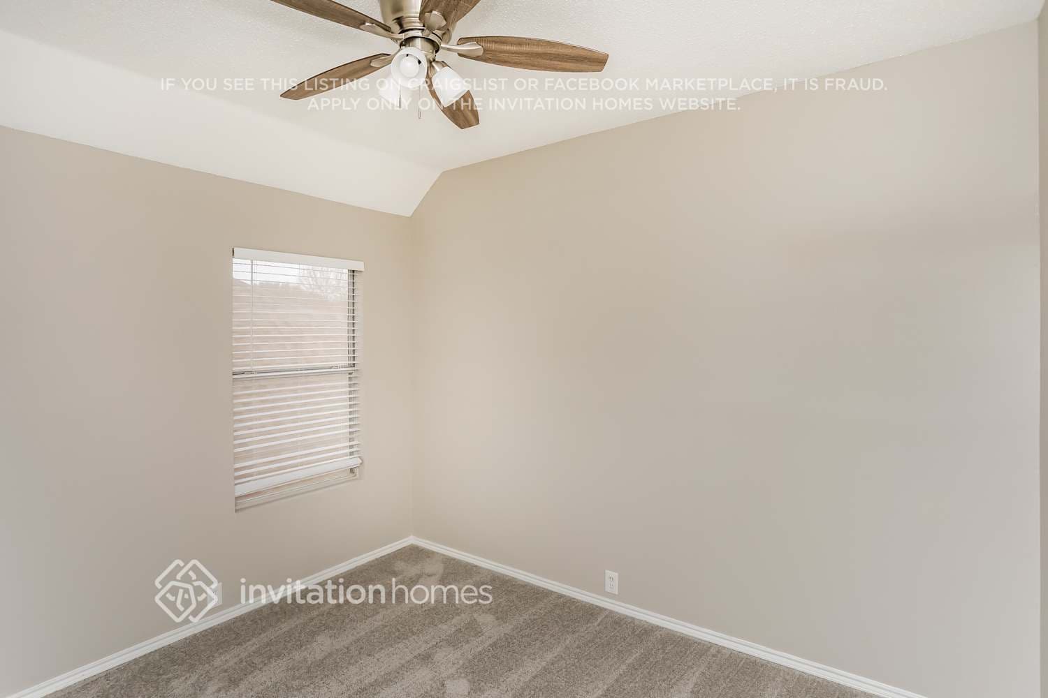 Building Photo - 846 San Jacinto Dr