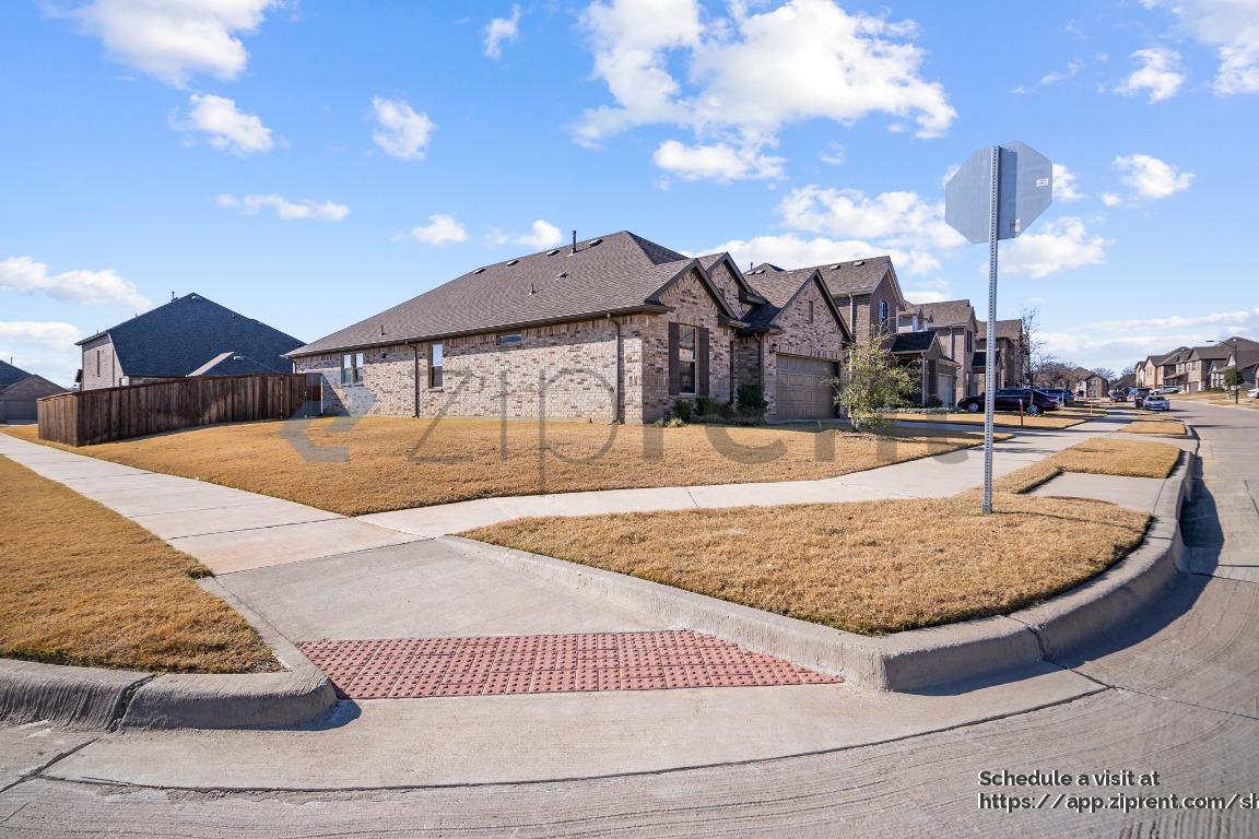 Building Photo - 2900 Long Slope Rd