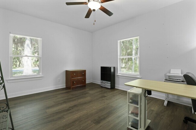 Building Photo - 3 Bedrooms, 2.5 Baths, and Endless Coastal Charm in Townsend, GA