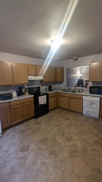 Kitchen - 2013 Brandymill Ln