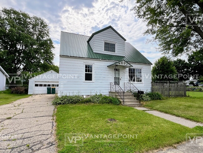 Primary Photo - 320 Houston St