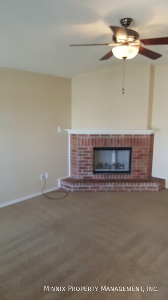 Building Photo - 515 N Kline Ave