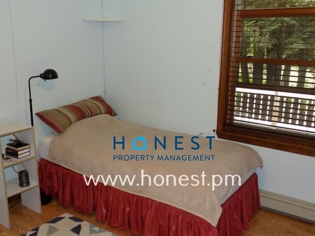 Building Photo - 43 Sunset Dr