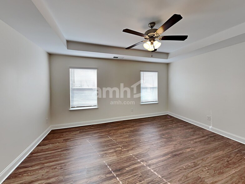 Building Photo - 417 Oscar Way