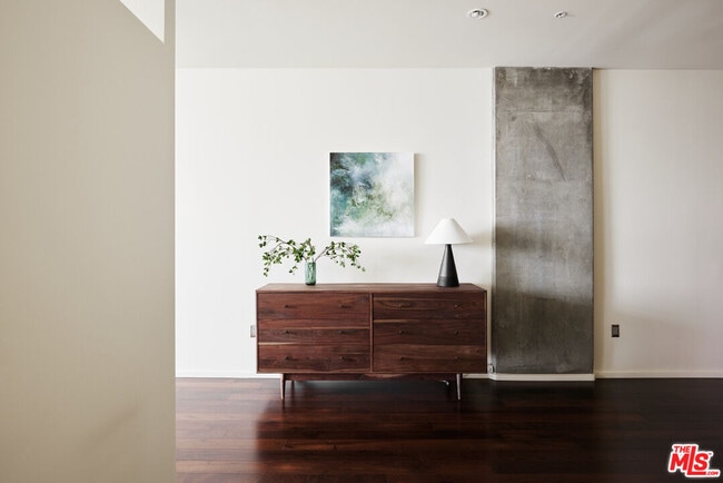 Building Photo - 1155 S Grand Ave