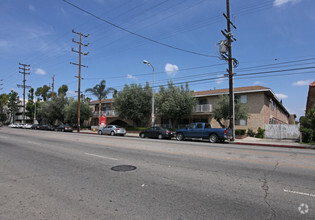 Building Photo - 15025 Vanowen Street