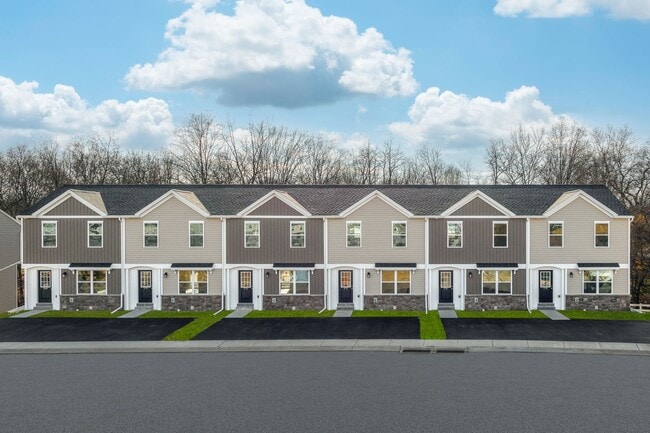 Building Photo - Newly constructed 3BR/2.5 Bath Townhouse w...