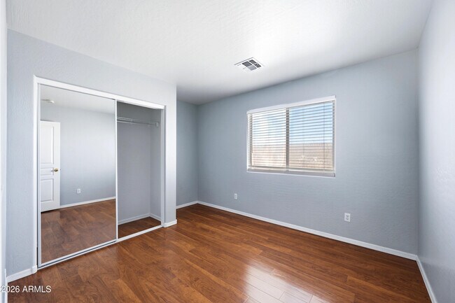 Building Photo - 10950 W Royal Palm Rd