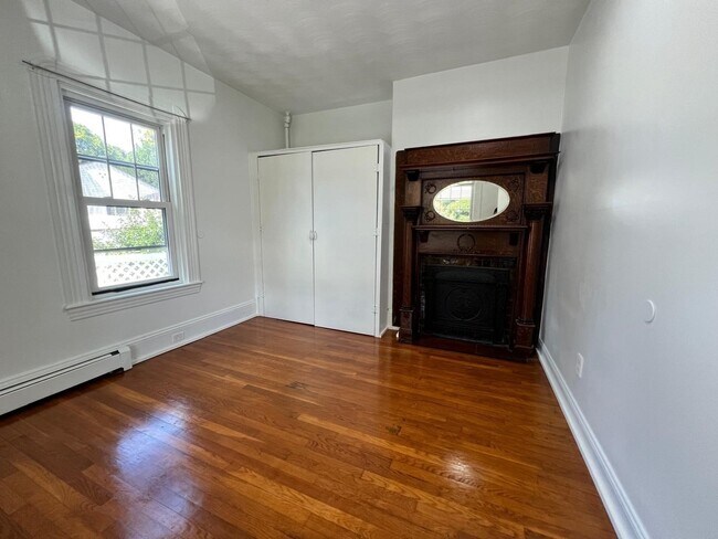 Building Photo - 58 Standish St