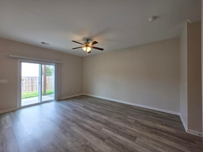 Building Photo - 2969 Old Field Rd