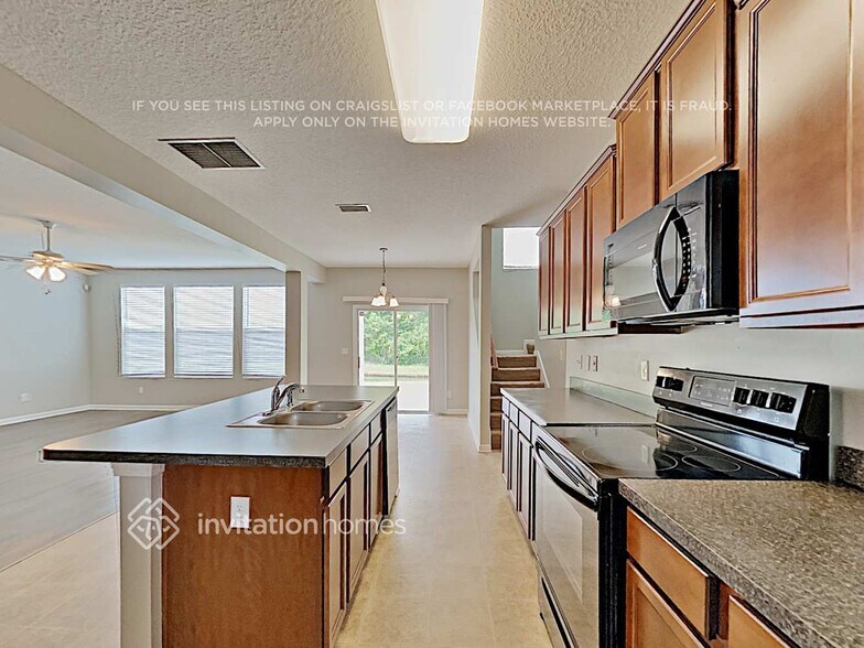 Building Photo - 6384 Louis Clark Ct