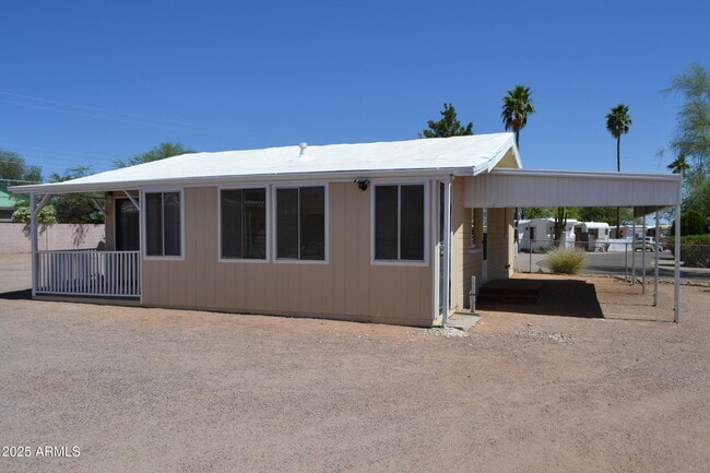 Building Photo - 677 S Warner Dr