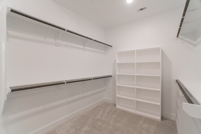 Building Photo - 8030 Allston Vlg Trl