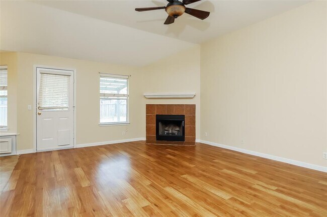 Building Photo - 1561 Kenneys Way