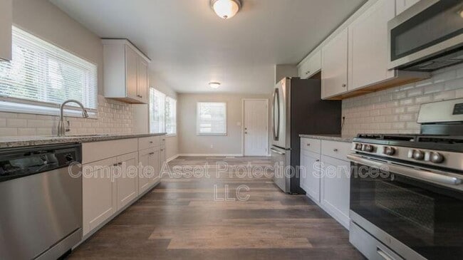 Building Photo - 80 E Oak Hill Rd