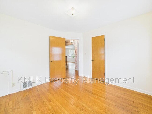 Building Photo - 2667 11th St