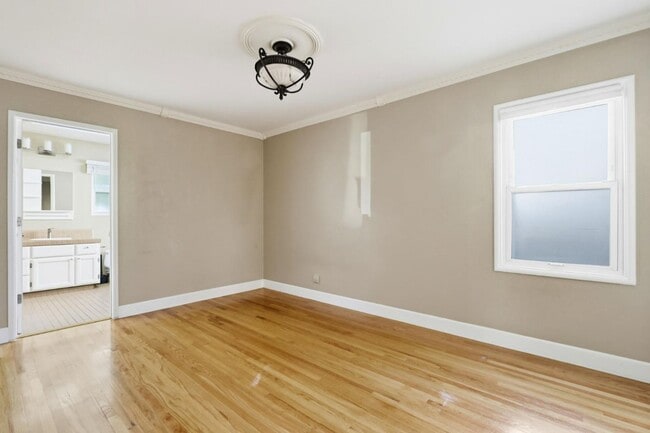 Building Photo - 954 Sunlite Dr