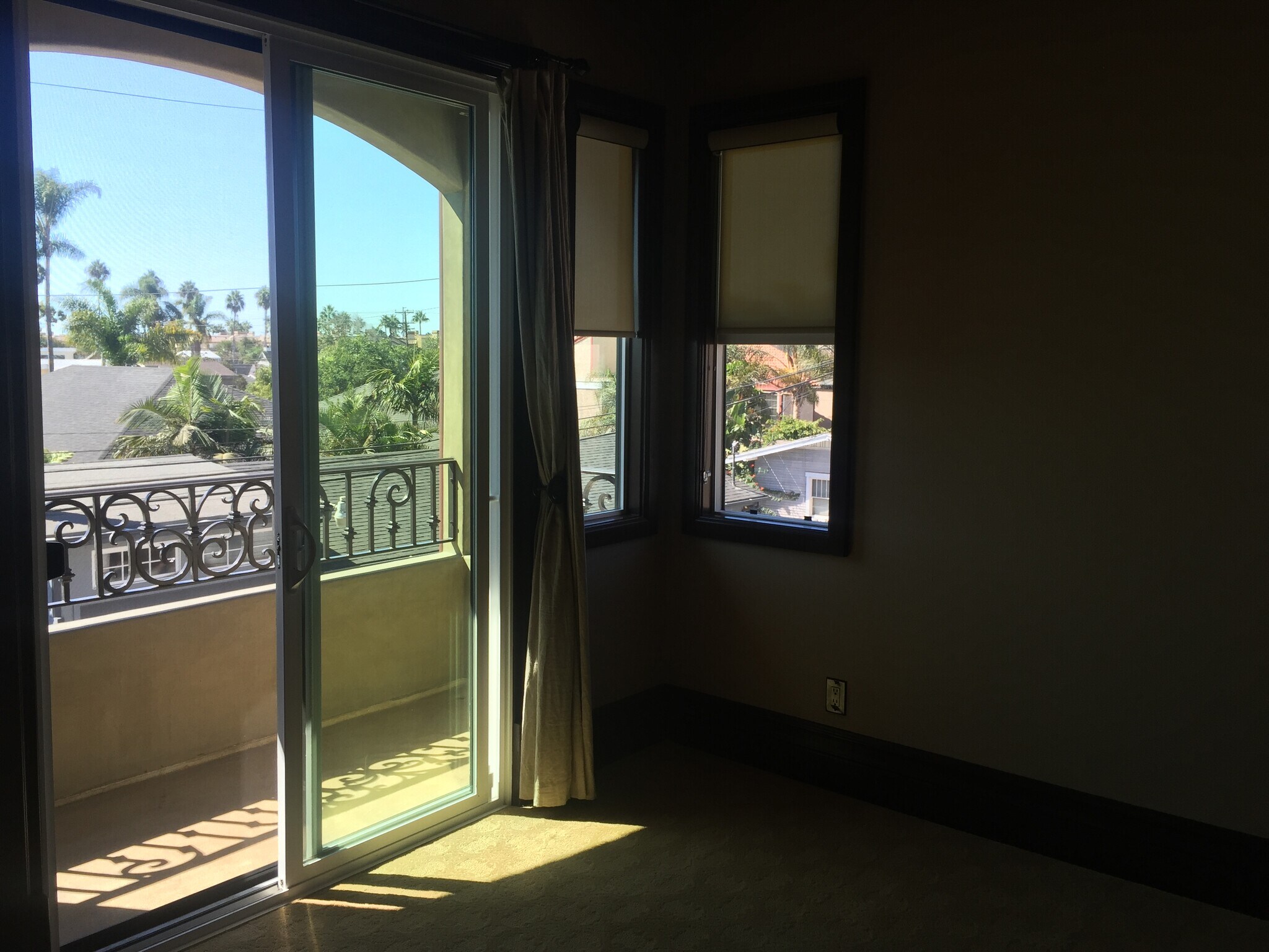 Building Photo - 220 Geneva Ave