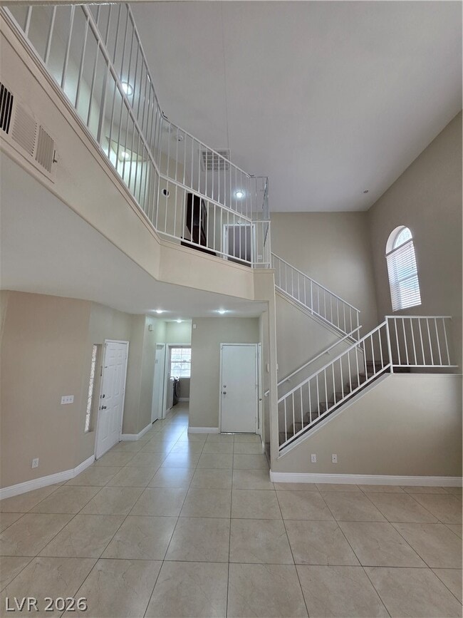 Building Photo - 2524 Silver Shadow Dr