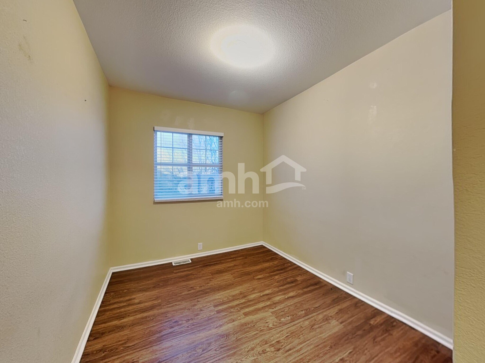 Building Photo - 209 Homestead Way