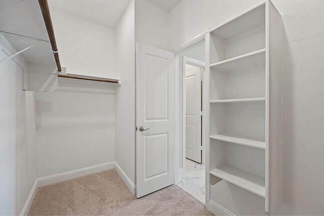 Building Photo - 10643 Downy Cup Dr