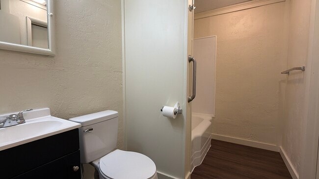 Building Photo - 900 S Mill St