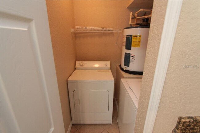 Building Photo - 5041 City St