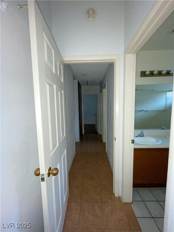 Building Photo - 7440 Lattimore Dr