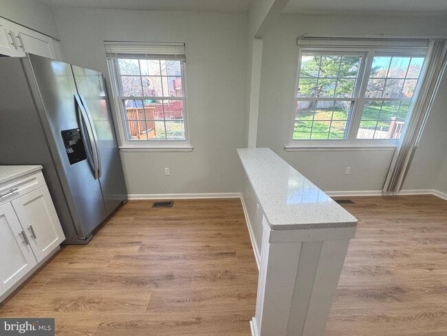 Building Photo - 4826 Grand Bend Dr