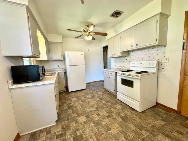 Kitchen - 2670 N 116th St