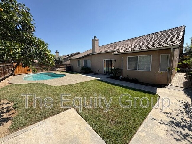 Building Photo - 2322 E Beech Ct