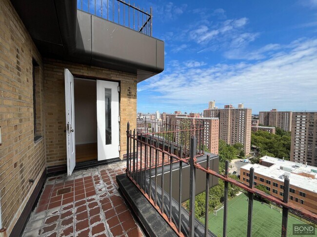 Building Photo - 850 Amsterdam Ave