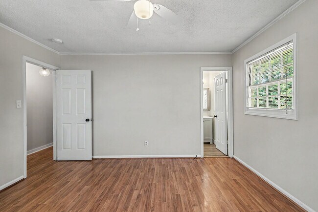 Building Photo - 124 Carolina Cir