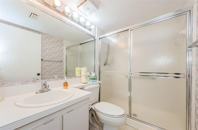 Building Photo - 1151 Pine Ridge Cir W