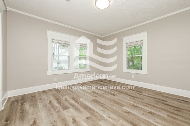 Building Photo - 324 Pointview Ave