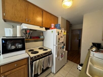 Building Photo - "Charming 2-Bed Gem with Hardwood Floors in Saint Paul's Vibrant South Side!"