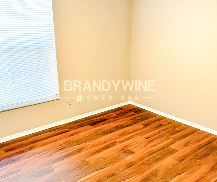 Building Photo - 3314 Lake Tiny Cir