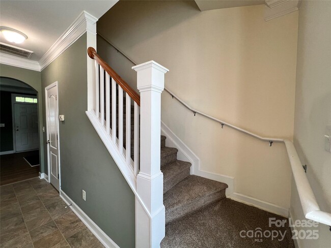 Building Photo - 202 Welton Way