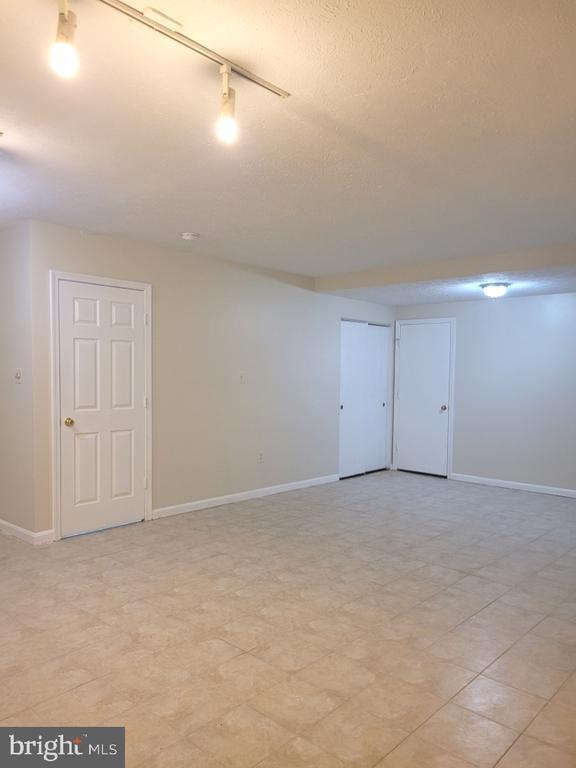 Building Photo - 7238 S Ora Ct