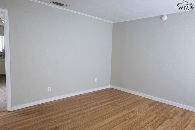 Building Photo - 3303 Sherwood Ln