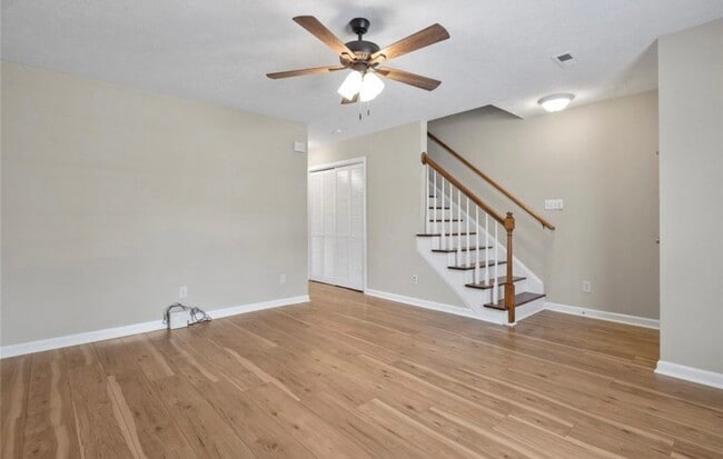 Building Photo - 48 Fox Run Ln