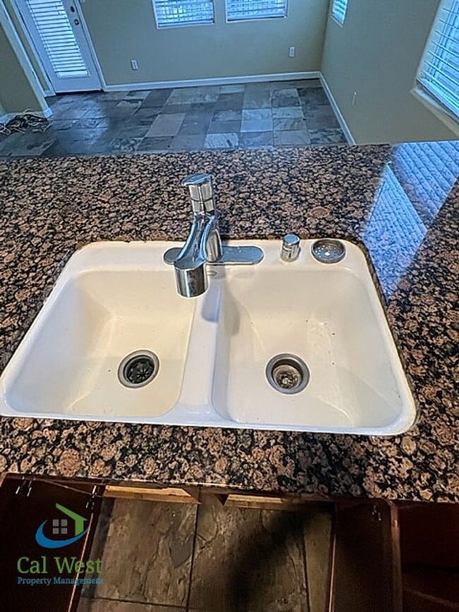 Building Photo - $3995 - 3 Bed/2.5 Bath Two Story Home in D...