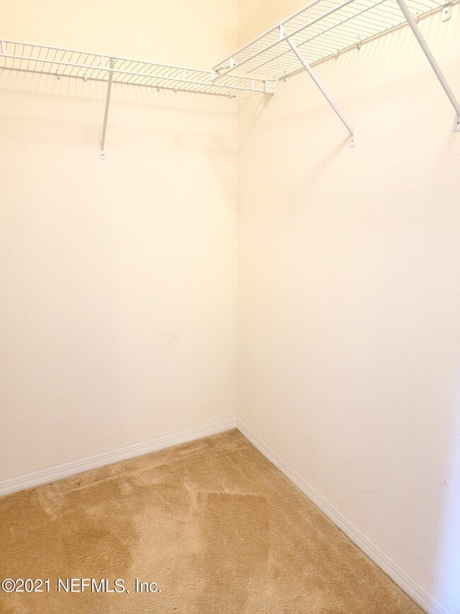 Building Photo - 415 Cabernet Pl