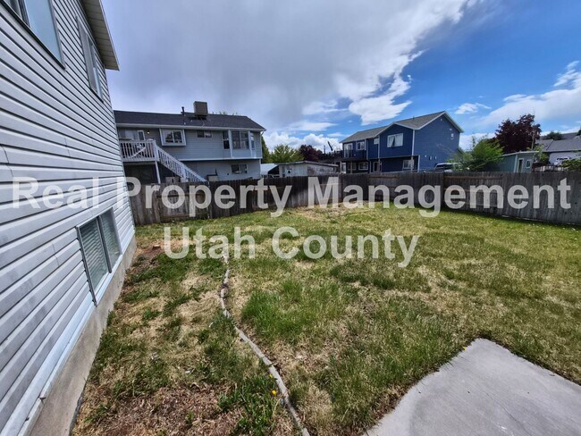 Building Photo - Great Lehi Home