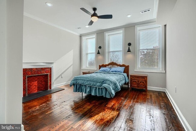 Building Photo - 2630 E Baltimore St