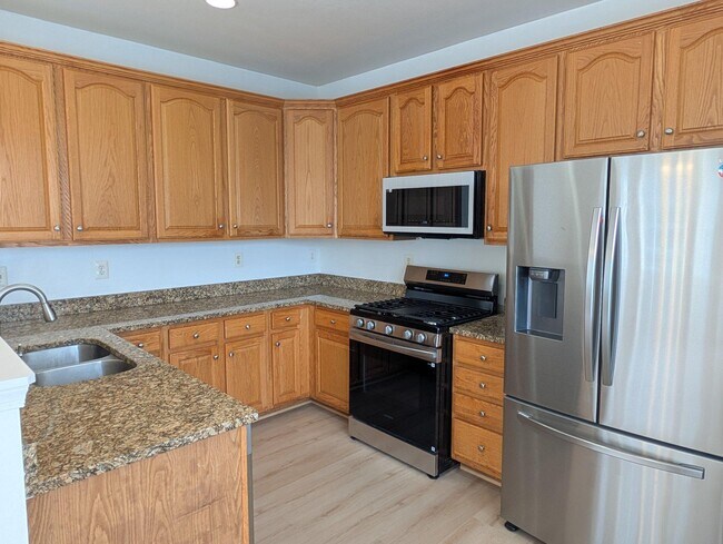 Building Photo - 17289 Vaughn Ln