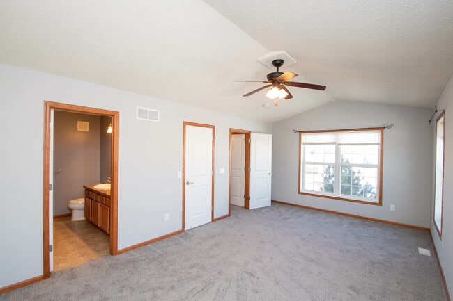 Building Photo - 15119 Fanning Dr N