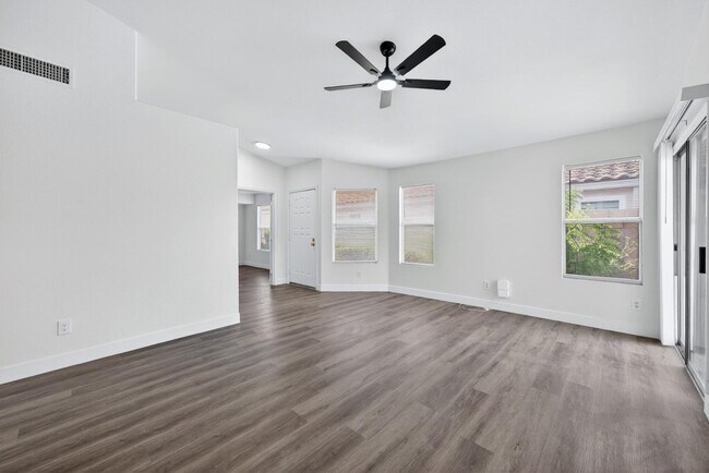Building Photo - 2481 S Karen Dr