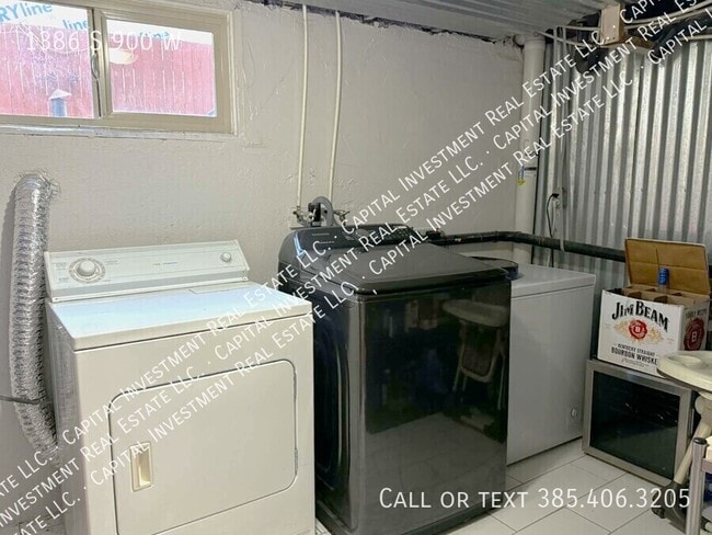 Building Photo - 1386 S 900 W